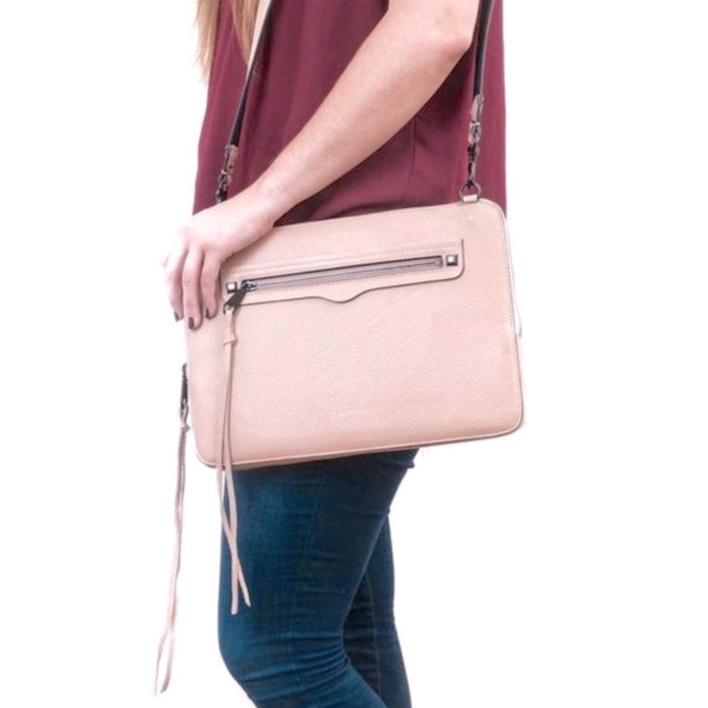 ✨💕 Rebecca Minkoff Regan Sleeve with Strap Blush Leather Laptop Bag 💼💕